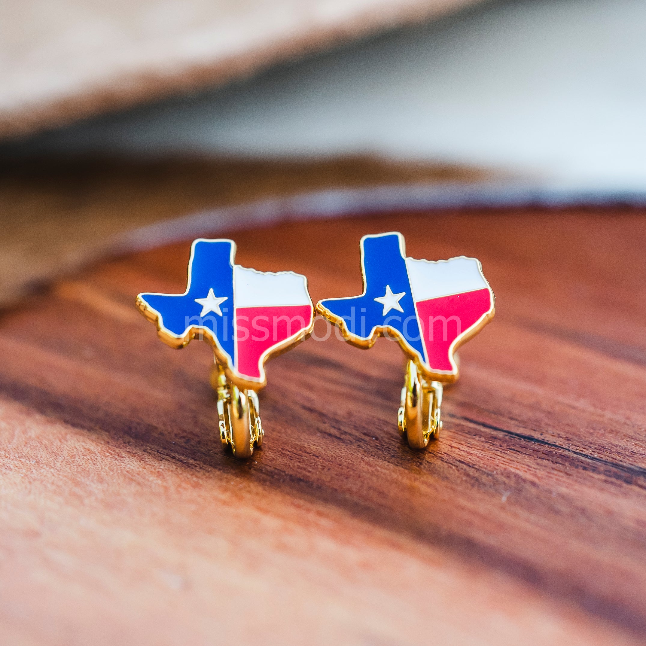 Great State Flag of Texas Enamel Screwback Clip Earrings | Miss Modi