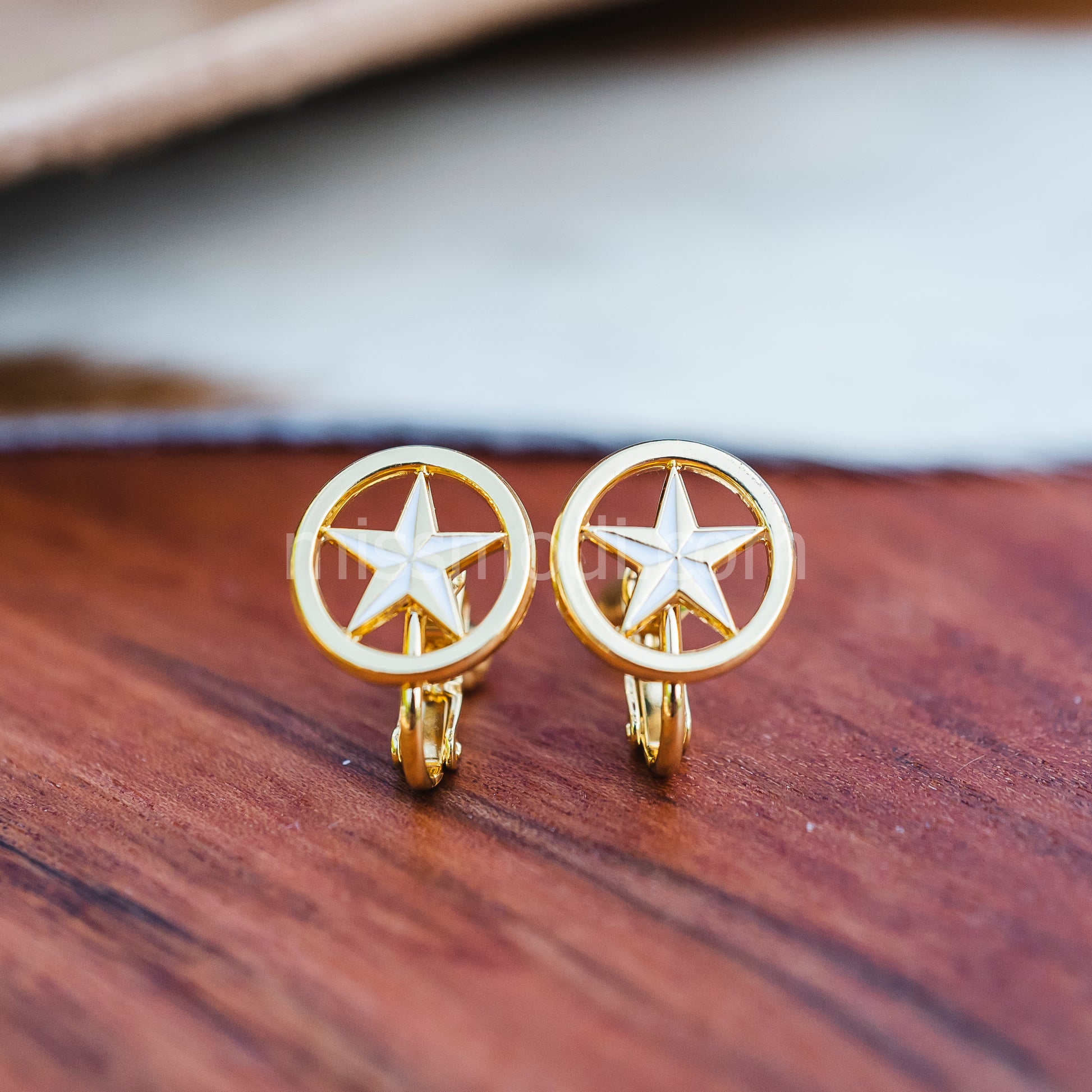 The Lone Star Enamel Screwback Clip Earrings | Miss Modi