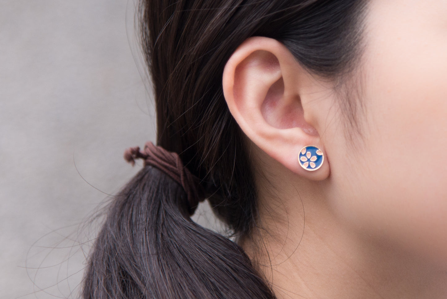 Japan Impression Mismatched Enamel Earrings [One Piece]