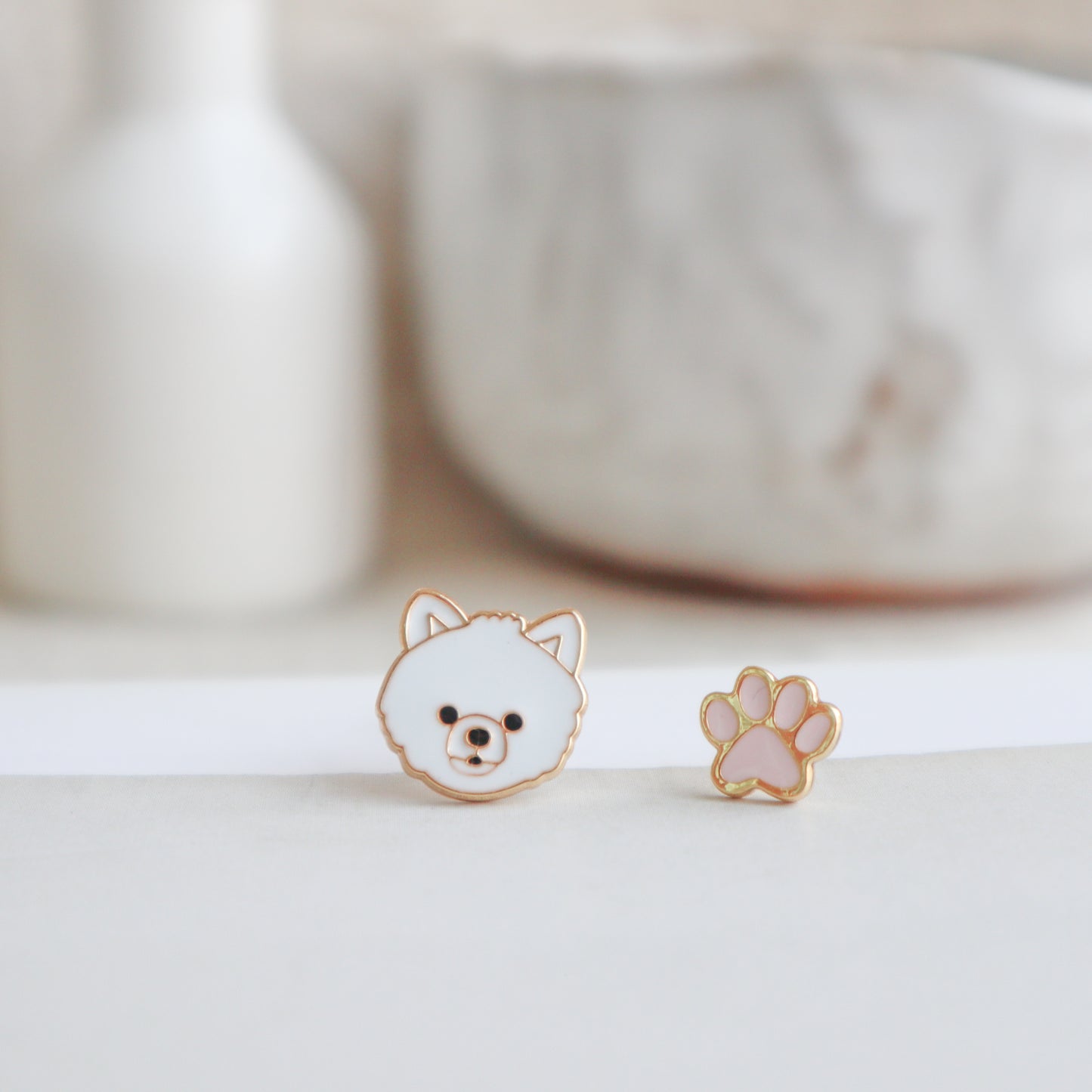 Doggy Mismatched Enamel Stud Earring [One Stud]