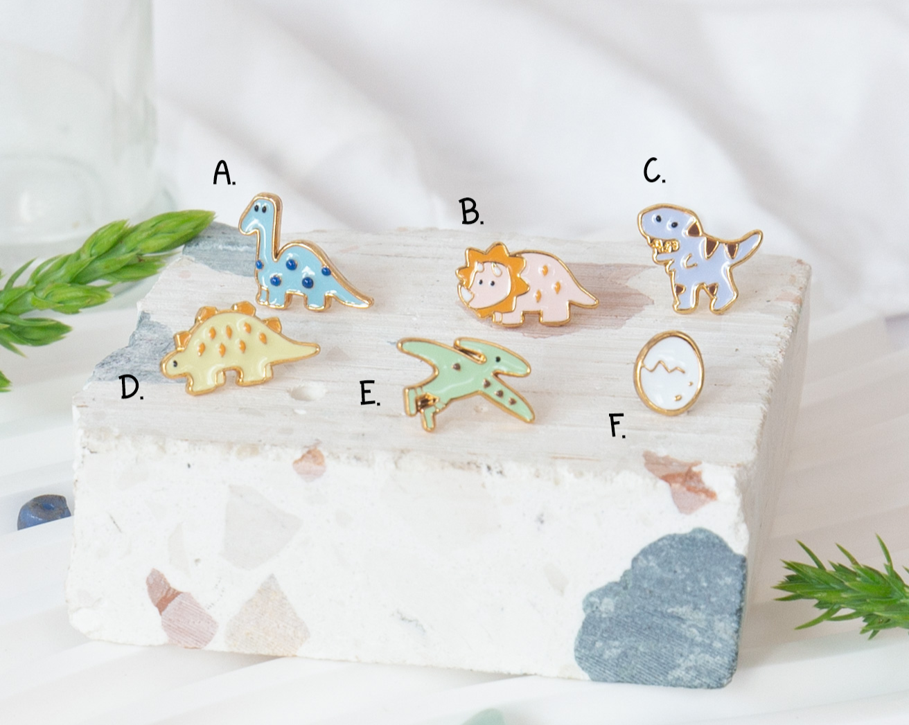 Dinosaurs II Mismatched Enamel Earrings [One Piece]