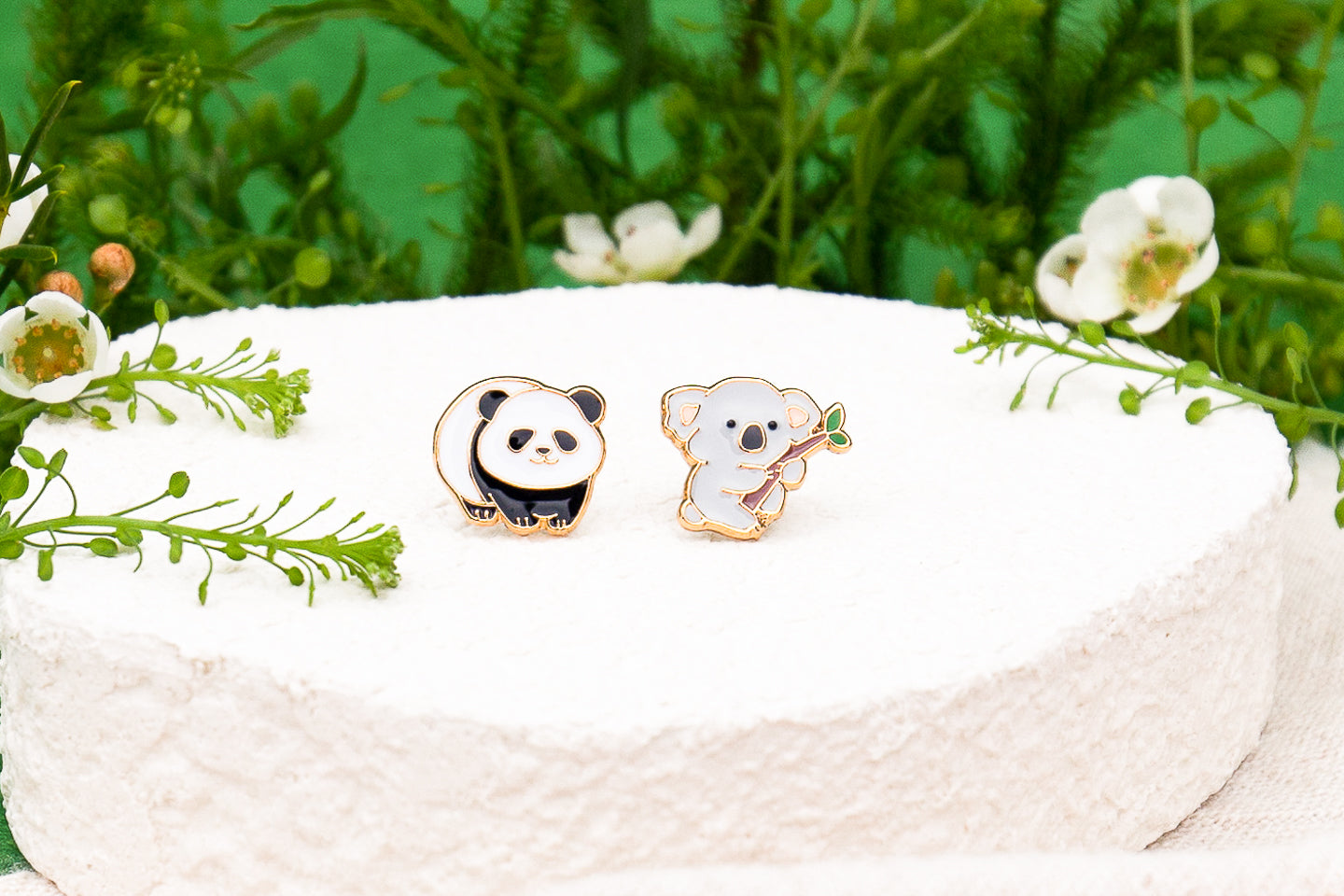 Mountain Wildlife Mismatched Enamel Earrings [One Piece]