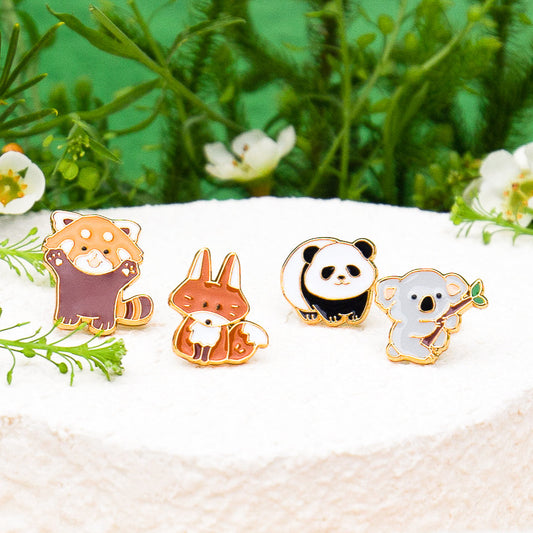 Mountain Wildlife Mismatched Enamel Earrings [One Piece]