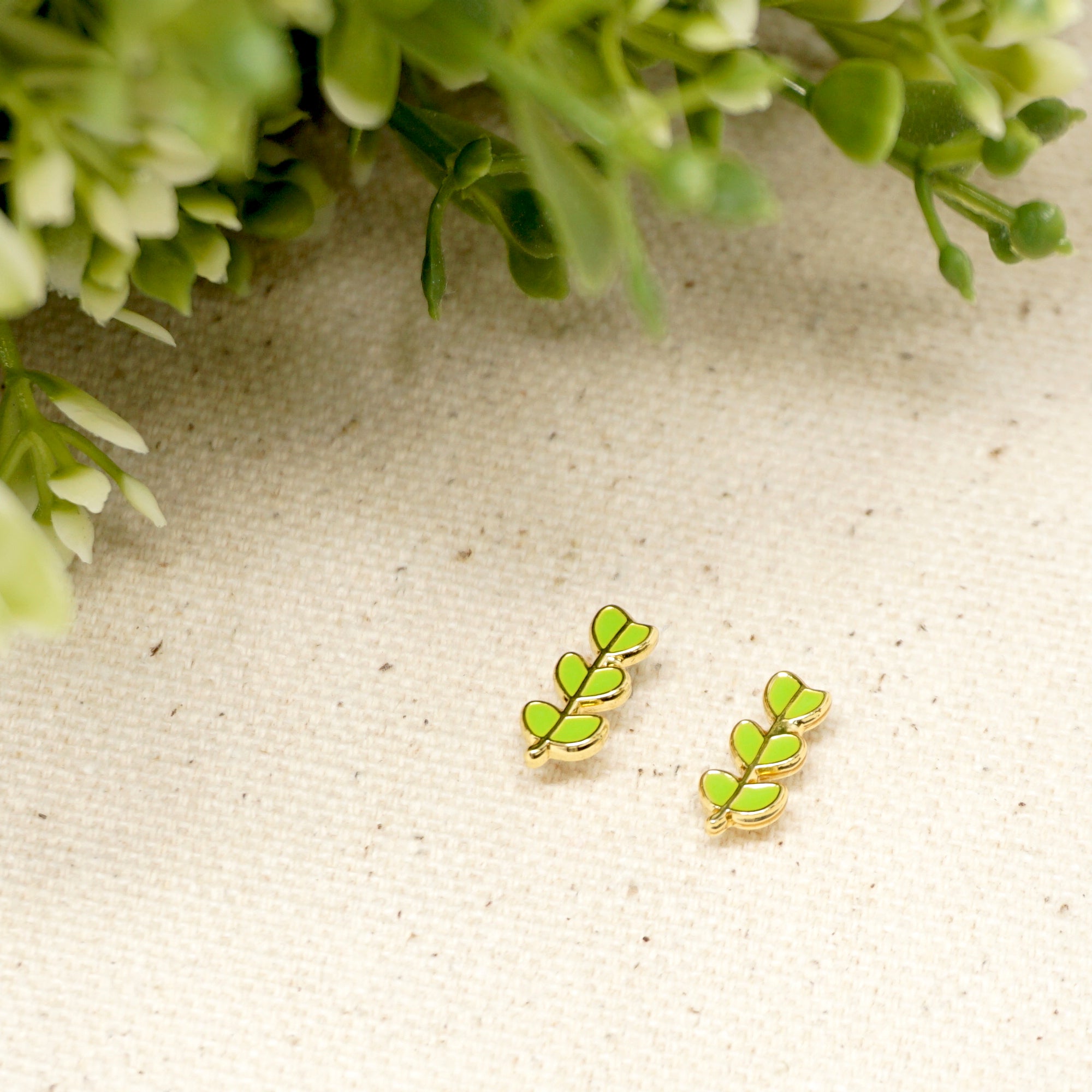 Pinnate Leaves Enamel Stud Earrings
